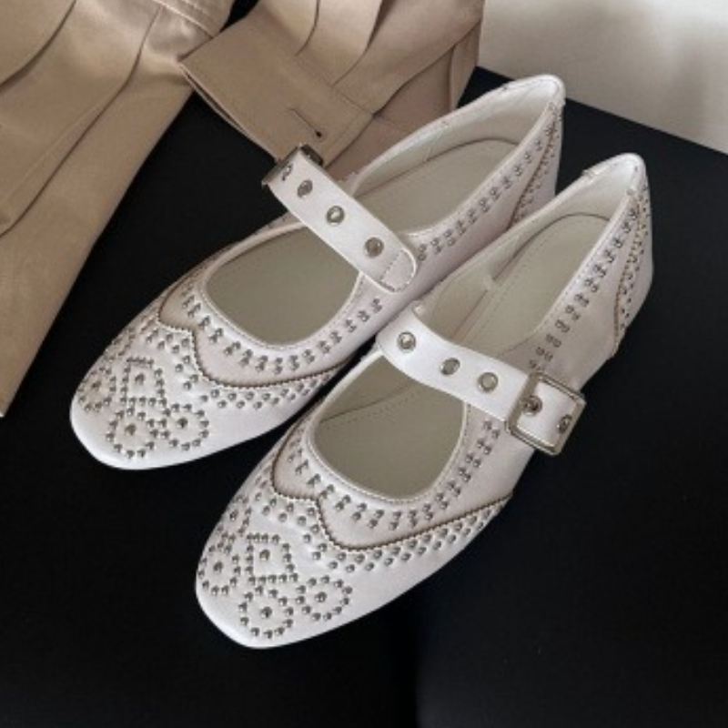 Women'S Fashion Brands - Retro Klinknagel Gesp Ontwerp Flats Vrouwen