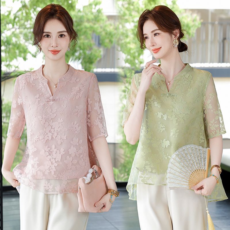 Women Fashion Over 60 - Zomerse modieuze loszittende T-shirt met korte