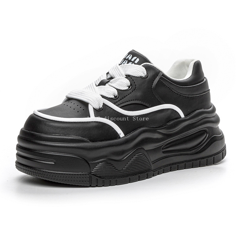 Women Fashion Trend 2025 - Nieuwe mode witte schoenen met dikke