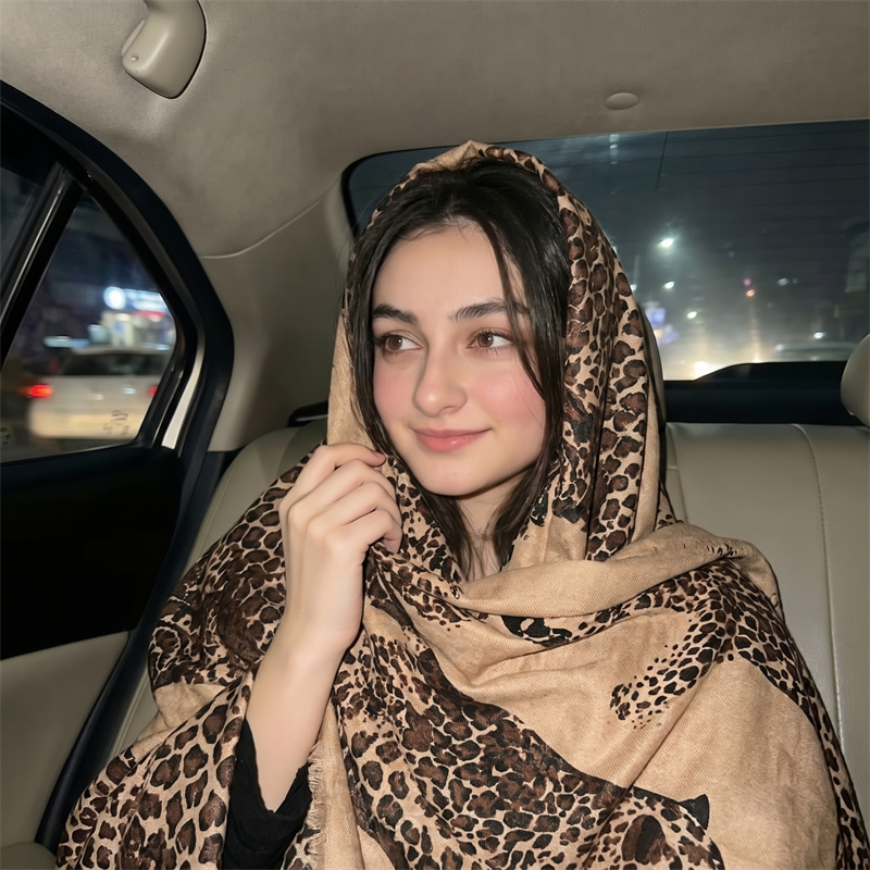 Vintage luipaardprint hijab en - Women Fashion Wear recensie en prijs